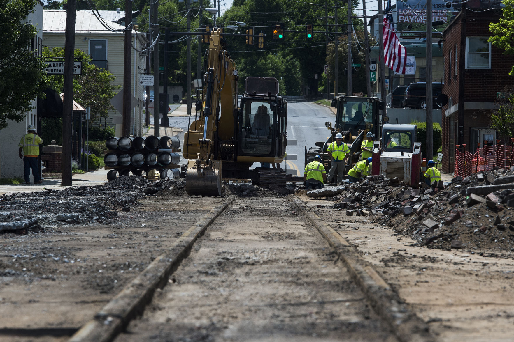 LNA 05092018 Trolley Tracks Wild Art 01